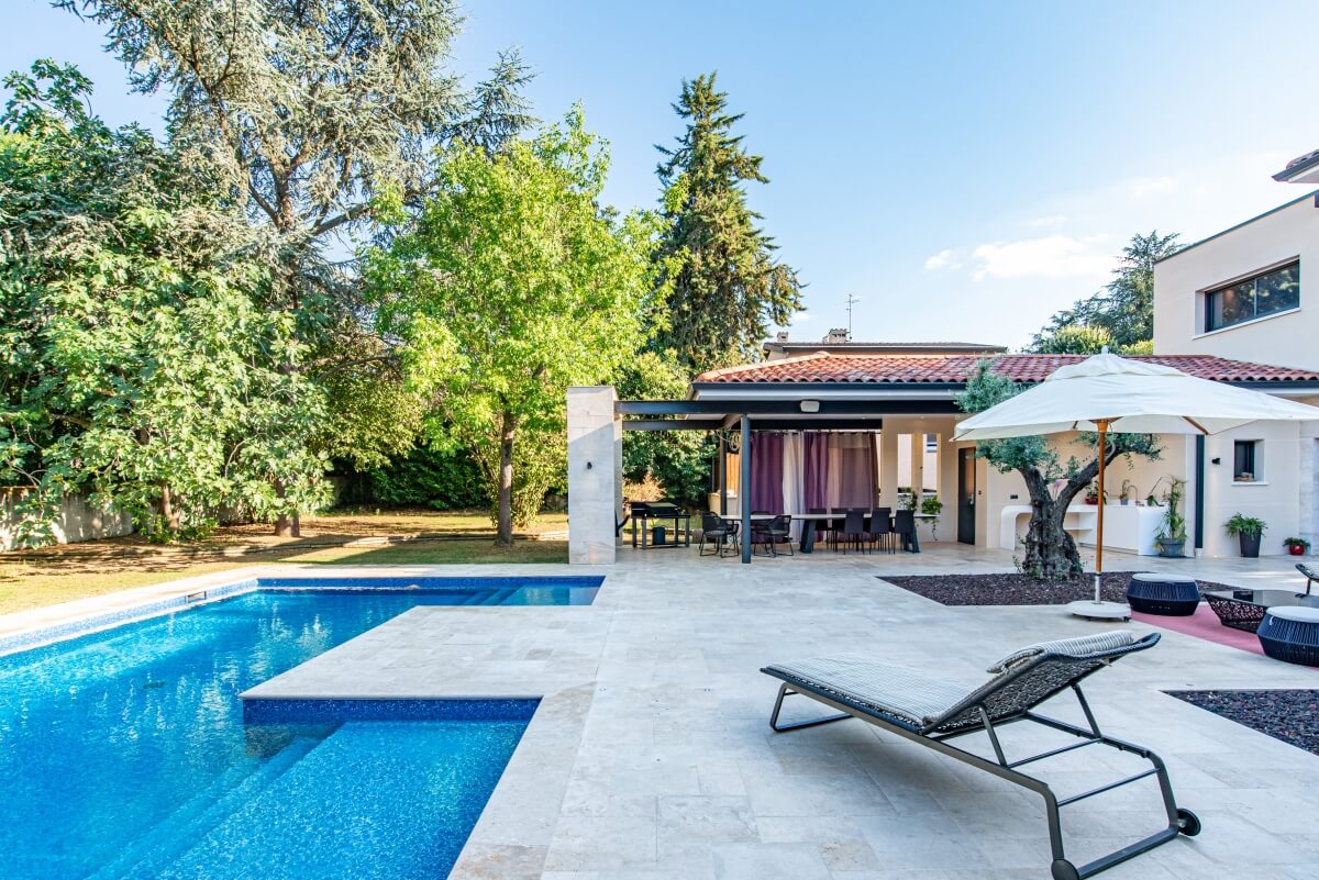 Villa contemporaine - piscine extérieur