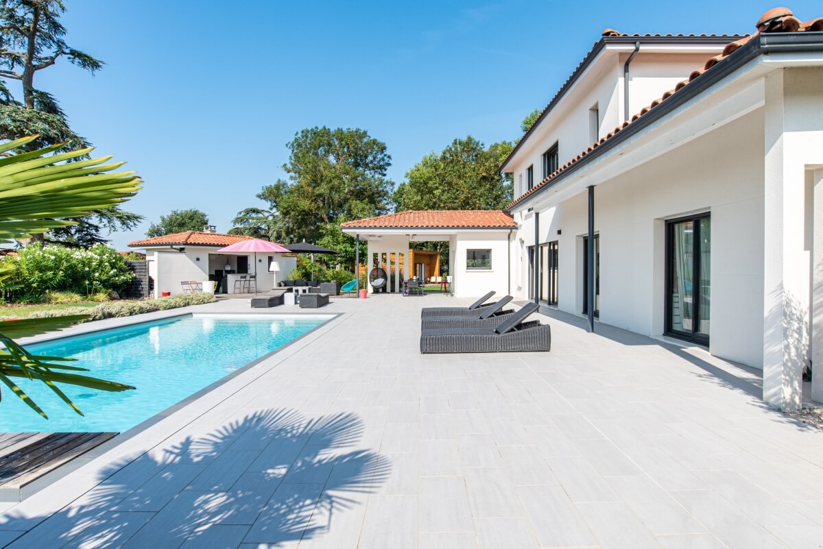 Villa contemporaine - piscine extérieur