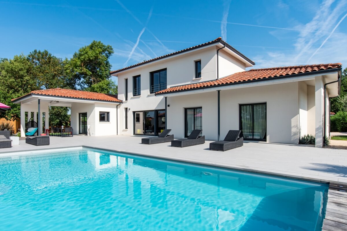 Villa contemporaine - piscine extérieur