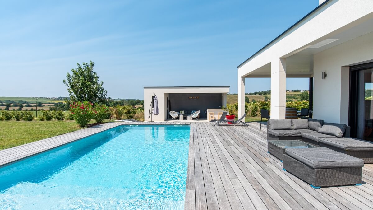 Maison contemporaine - piscine extérieur