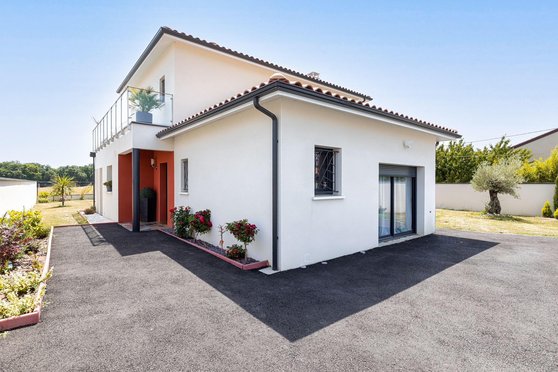 Maison individuelle toulouse-maison contemporaine-porche entrée