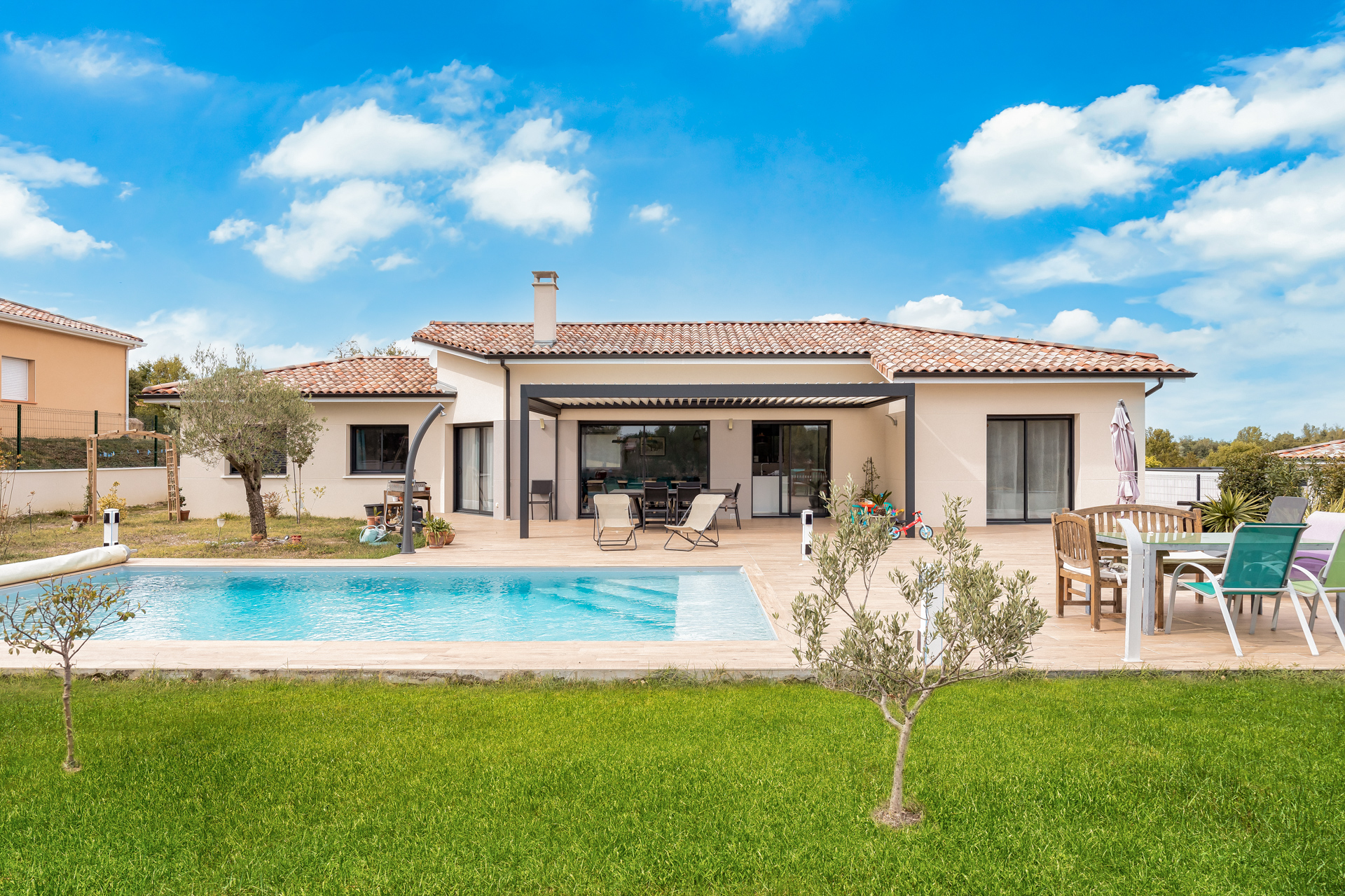 maison neuve toulouse, pergola, piscine